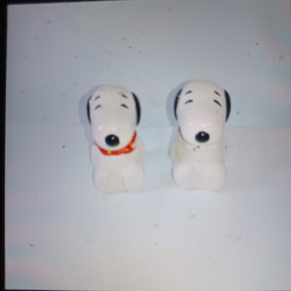 Vtg Snoopy  salt pepper set. Made in japan